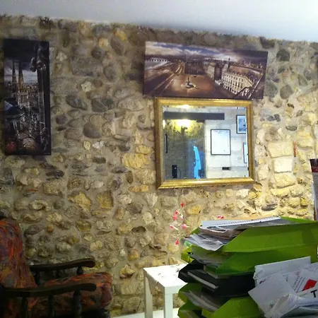Hotel Saint Remi *