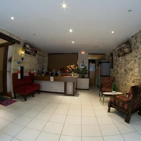 Hotel Saint Remi *
